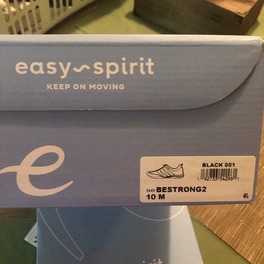 Brand new Easy Spirit in box